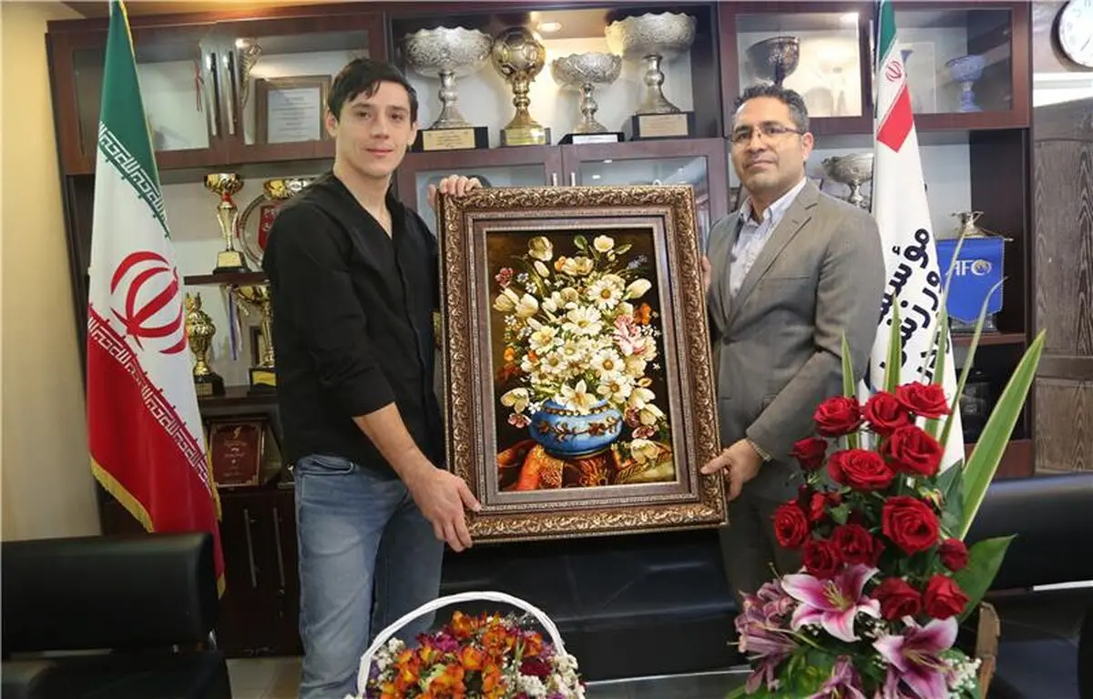 تقدیر باشگاه پیکان از آیراپتیان