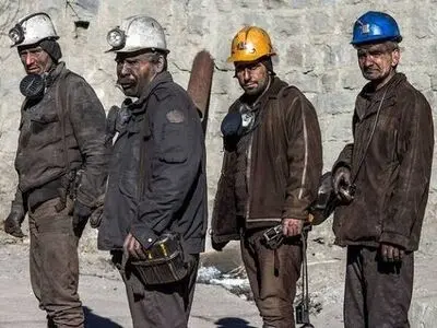 آغاز مجدد جلساتِ ضد کارگری برای اصلاح قوانین کار و تأمین اجتماعی/ پشتِ پرده‌ی پیشنهادِ حذف تبصره یک ماده هفت قانون کار چیست؟ 