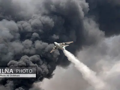 سردار صندوقساز: عملیات شبانه اطفای حریق در بندر شهید رجایی برای نخستین بار در کشور انجام شد +فیلم