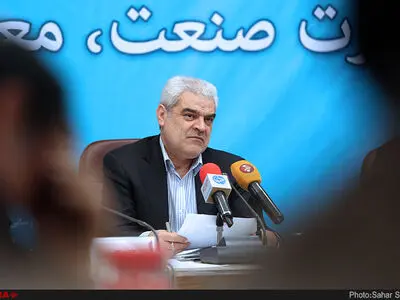 تامین مواد اولیه واحدهای صنعتی دچار مشکل است