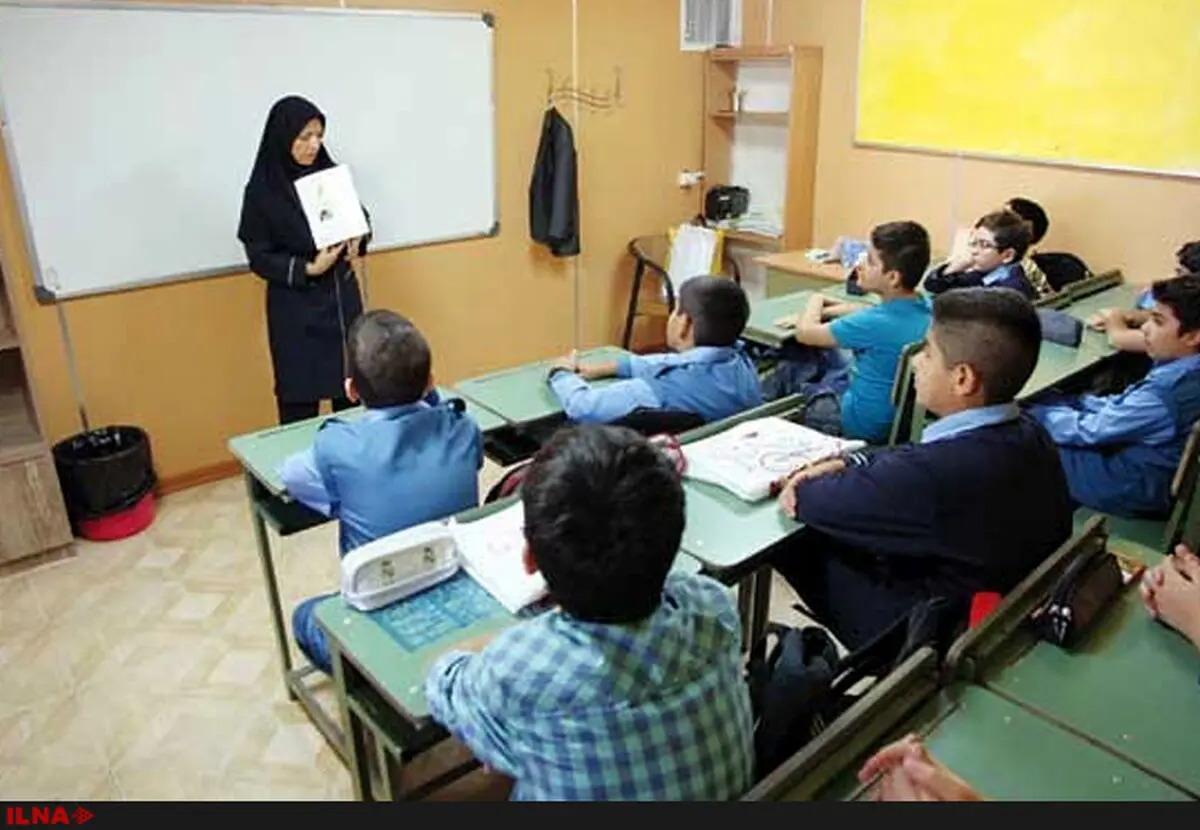 "رتبه‌بندی" معیشت معلمان را متحول نمی‌کند/ نیازمند طرح‌های بهبود معیشتی هستیم
