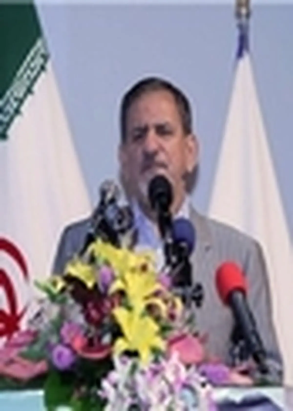 جهانگیری: توجه دولت به ورزش قهرمانی و همگانی است / جمعیت جوان فرصت طلایی است