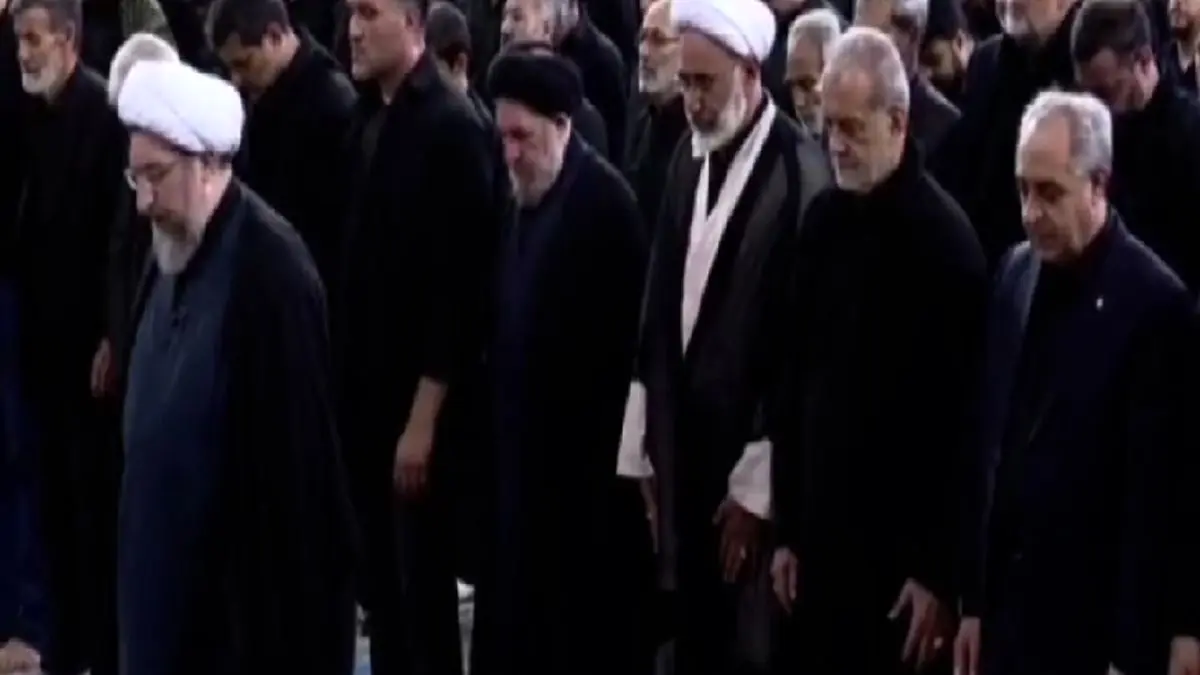 حضور پزشکیان در نماز ظهر عاشورا