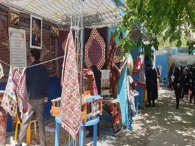 نمایشگاه مشاغل شهرستان البرز در دانشگاه کار الوند افتتاح شد
