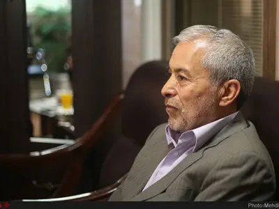 حضور میرلوحی در دادسرای کارکنان دولت با همراهی دو عضو شورای شهر
