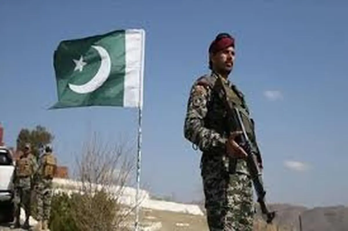 کشته شدن ۶ نظامی پاکستان طی حمله شبه‌نظامیان