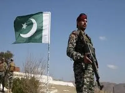 کشته شدن ۶ نظامی پاکستان طی حمله شبه‌نظامیان
