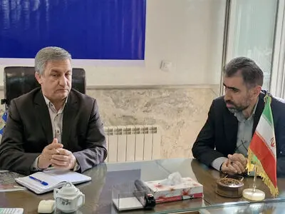 رسانه‌ها در توسعه سیاسی نقش‌آفرینی کنند