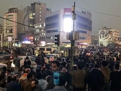 بالای ۱۰ نفر از دانشجویان دانشگاه تهران همچنان بازداشت هستند/تشکیل "کمیته ویژه"برای تعامل با مراجع قضایی و خانواده‌ها