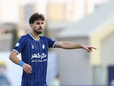 سماجت خاص گودرزی برای گلزنی فخریان