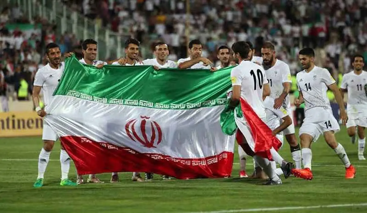 همدردی شاگرادن کی‌ روش با مدافع بدشانس استقلال (عکس)
