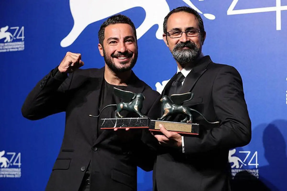 نوید محمدزاده در فیلم برادران جلیلوند، نابینا می‌شود