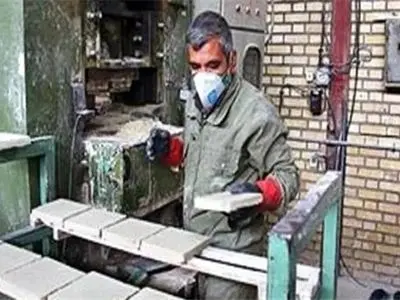 روایت بلاتکلیفی کارگران قدیمی «سامان کاشی» برای دریافت مطالبات معوقه