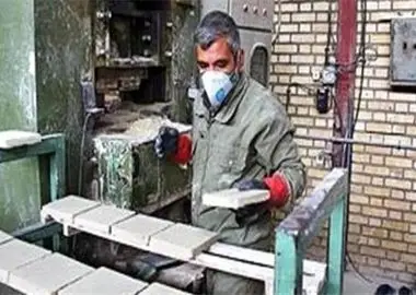 روایت بلاتکلیفی کارگران قدیمی «سامان کاشی» برای دریافت مطالبات معوقه