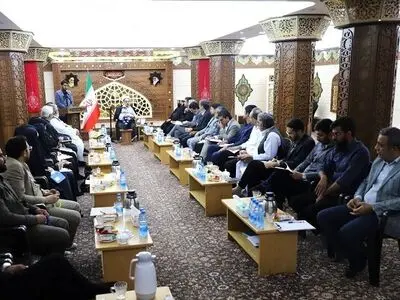 خبرنگاران در نقطه عطف تاریخ انقلاب/ رسانه‌ها با وحدت، موج‌ساز شوند 