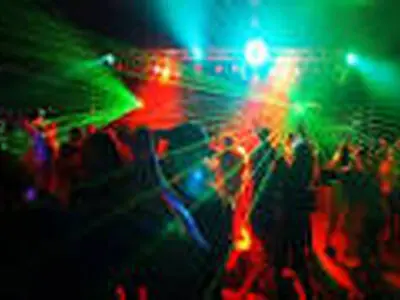 دستگیری 35 پسر و دختر در پارتی شبانه 