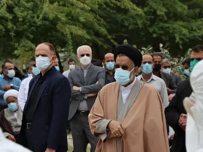 مراسم خاکسپاری پدر وزیر اطلاعات در شهرستان لامرد استان فارس برگزار شد+ تصاویر