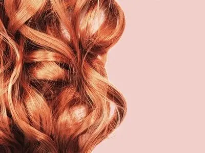 ۴ ماسک خانگی و طبیعی برای براق شدن موها