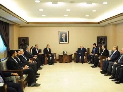 المعلم وولایتی یتفقان على تکثیف التنسیق لمواجهة الإرهاب