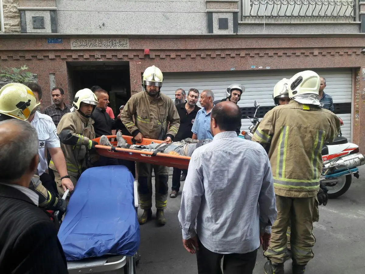 مجروح شدن دو کارگر ساختمانی بر اثر ریزش آوار در تهران