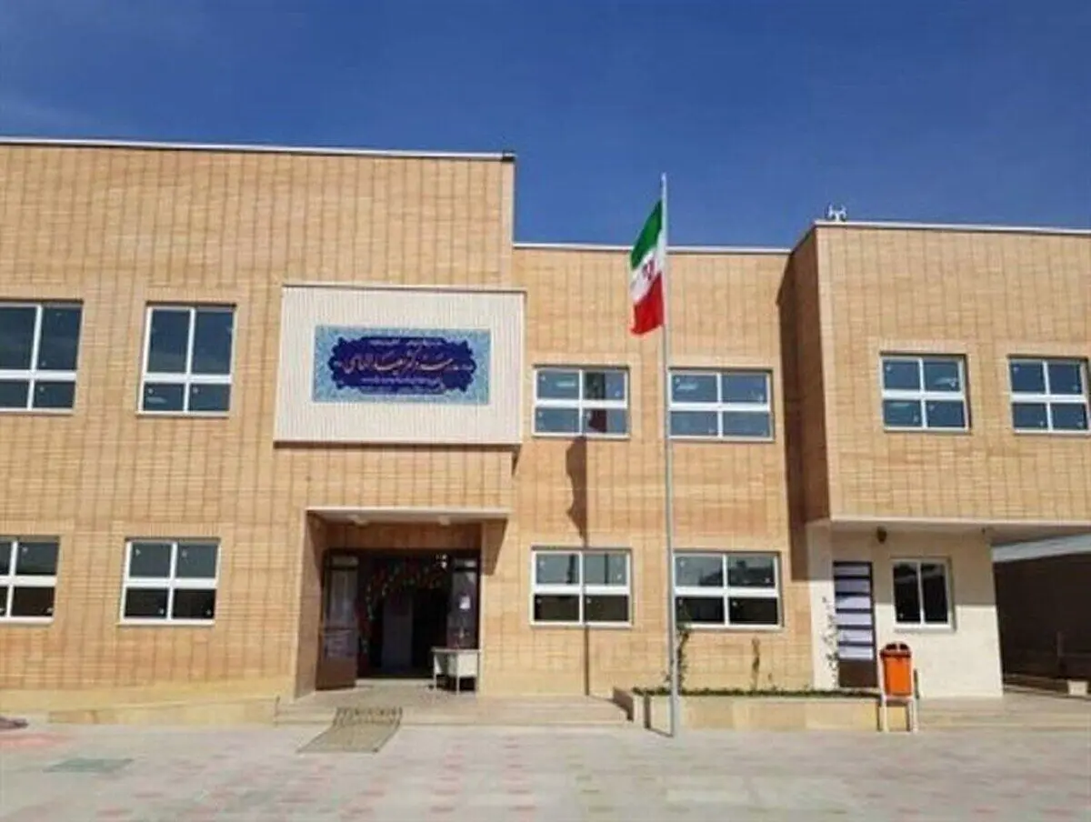 بهسازیِ ۴۲۱ مدرسه لرستان شامل ۲۲۰۰ کلاس درس در قالب طرح شهید عجمیان در حال اجراست 