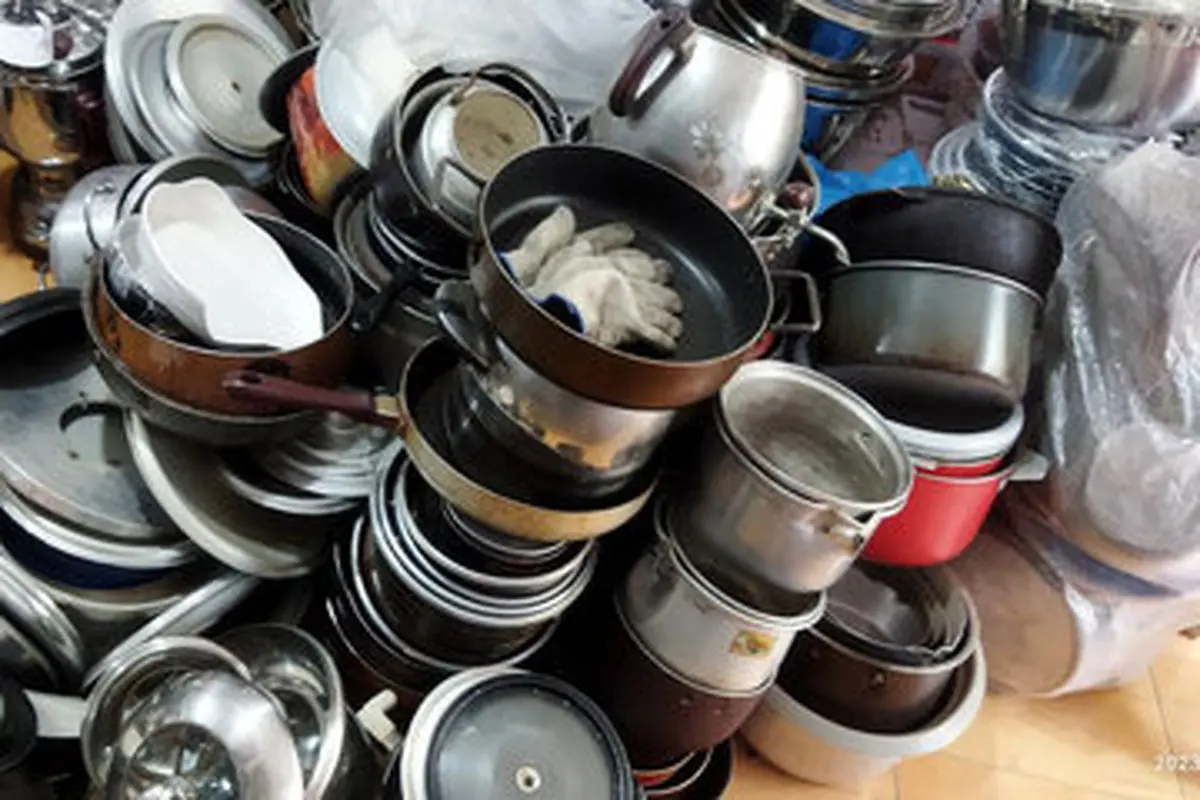 هشدار سازمان غذا و دارو درباره بازسازی غیرمجاز ظروف نچسب

