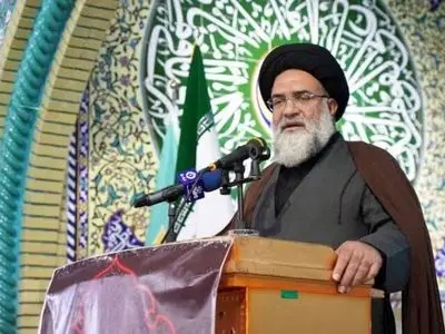 صلح با دشمن جنگ‌افروز، ذلت و خیانت است

