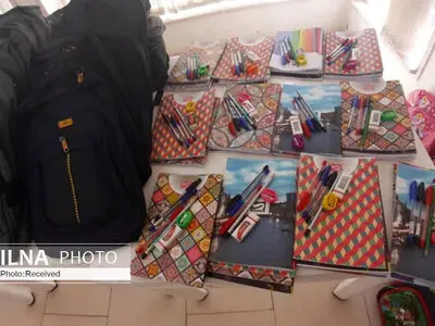 ۱۸۰ کوله مهربانی به دانش آموزان بوئین زهرایی اهدا شد 