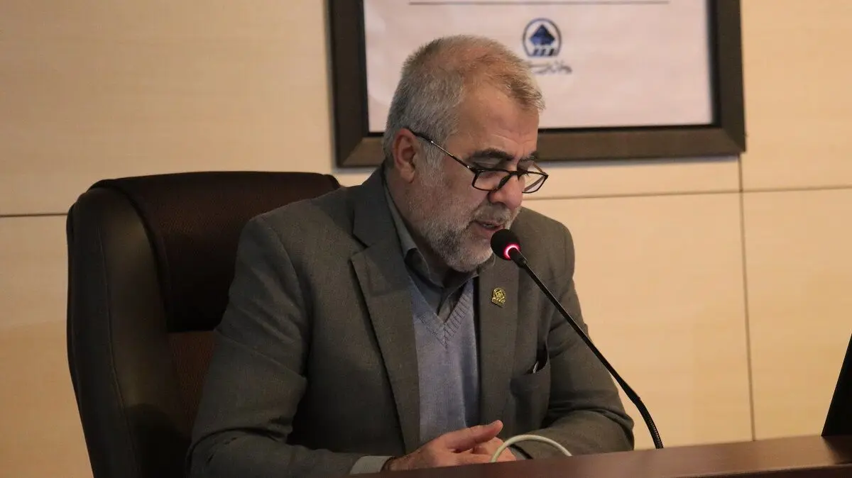  سامانه شفافیت شهرداری ۲۸ بهمن رونمایی می شود/ غیرقانونی بودن یاوران شورا درست نیست