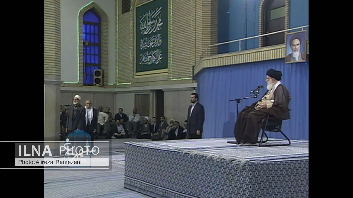 سخنرانی پدر شهید جهان آرا در محضر رهبر انقلاب در «سیمرغ»