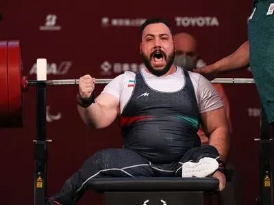 پاراوزنه‌برداری قهرمانی جهان؛ رستمی سومین طلایی ایران شد
