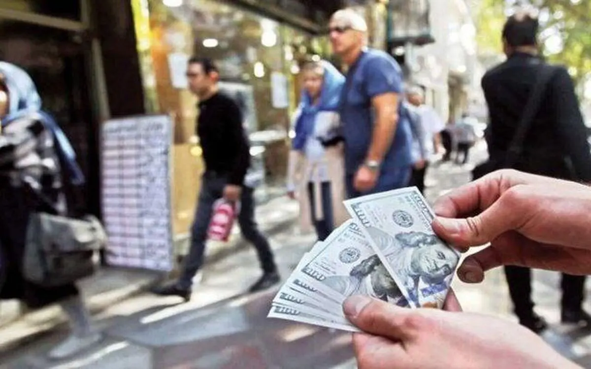 دلار ۵۰۰۰ تومان ارزان‌ شد/ فروشنده‌ها به بازار آمدند!