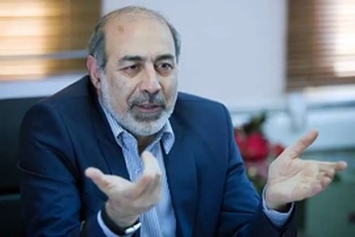 مدیران خود را در مقابل رسانه‌ها پاسخگو بدانند
