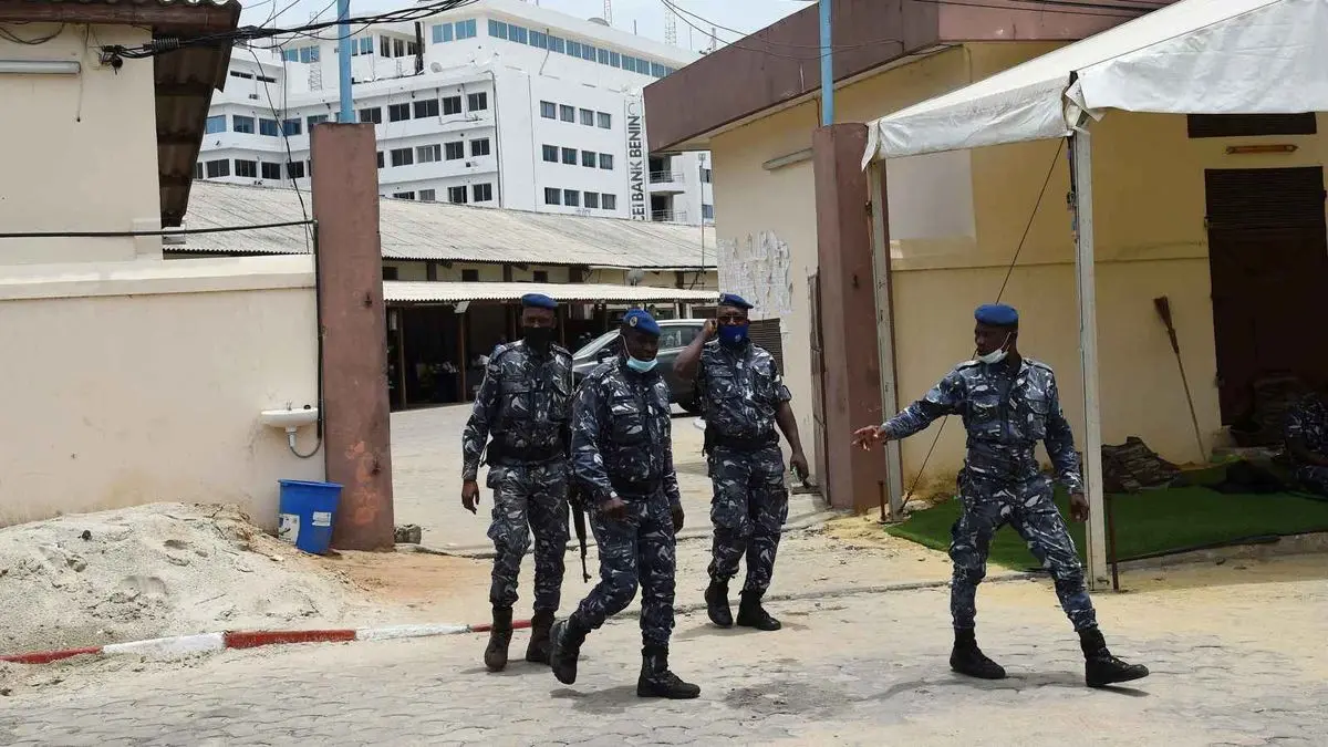 کودتا در بنین؛ رئیس‌جمهور برکنار شد