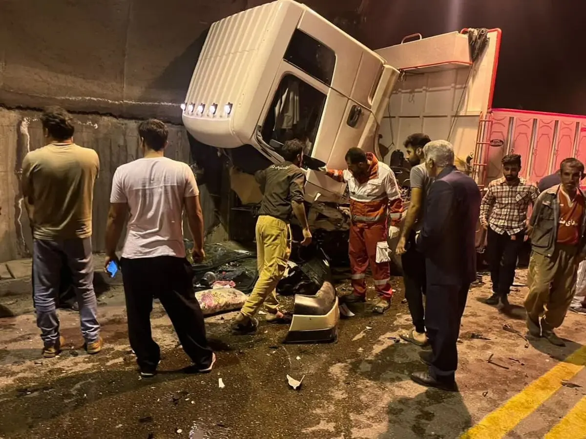 ۳ فوتی و ۲ مصدوم در تصادف پژو با کامیون 