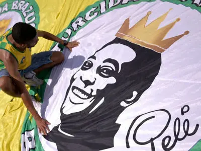 مراسم تدفین پله برگزار شد/ اسطوره در خانه ابدی آرام گرفت