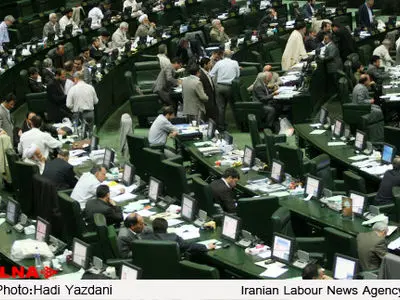 انتقاد از برخورد سلیقهای در بکارگیری معلمان