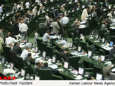 انتقاد از برخورد سلیقه‌ای در بکارگیری معلمان