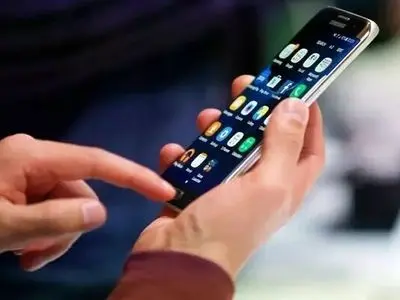 امکان دسترسی مردم به پیام رسان‌های بومی فراهم شد