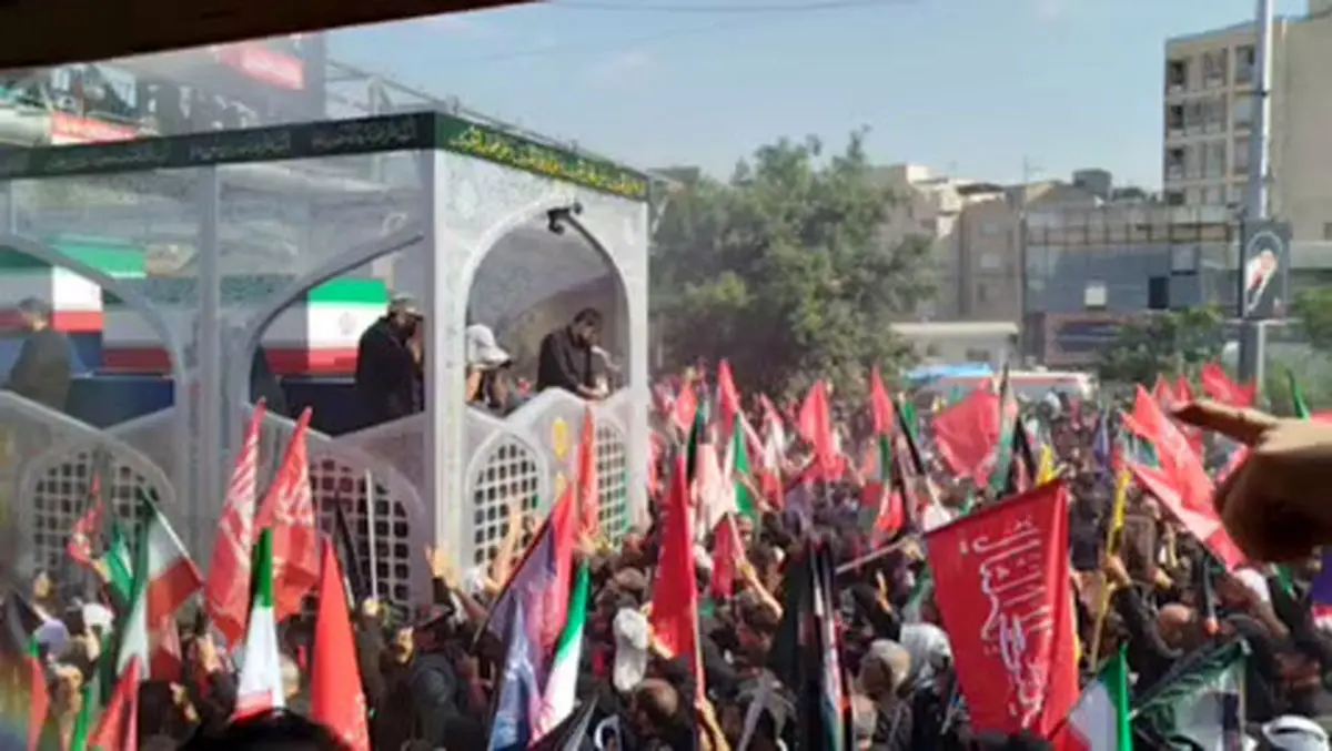 حضور پرشور عزاداران در تشییع پیکر مطهر امام شهید انقلاب؛ وداعی تاریخی با رهبری که نامش در حافظه این سرزمین ماندگار خواهد ماند + فیلم