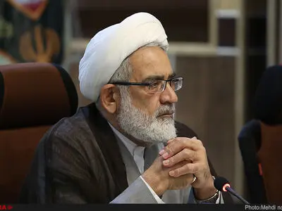 پاسخ لازم در مورد مدیران دوتابعیتی را از دستگاه‌های اطلاعاتی نگرفتیم/ دستیابی به افراد دو تابعیتی کار مشکلی است