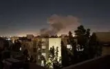 اصابت پرتابه‌های دشمن به یک نقطه در اطراف شهر چغادک شهرستان بوشهر