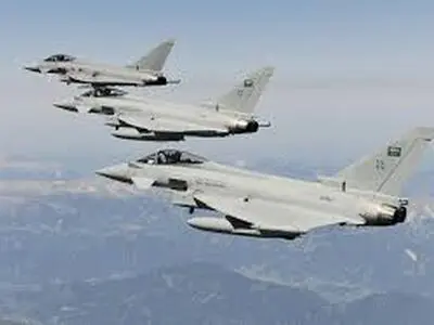حملات متعدد جنگنده‌های ائتلاف سعودی به مناطق مختلف یمن

