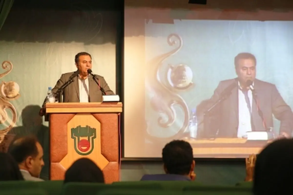 جمشیدی: نشست خوبی با وزیر کار داشتیم/ سرمربی تیم تقریبا مشخص شده و به زودی معرفی می‌شود