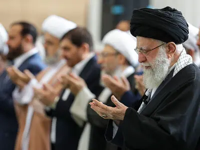 Supreme Leader leads Eid al-Fitr prayers in Tehran