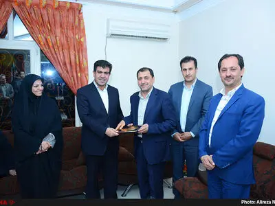 ضیافت افطاری مددجویان سازمان بهزیستی و تجلیل از چند خیر در قزوین