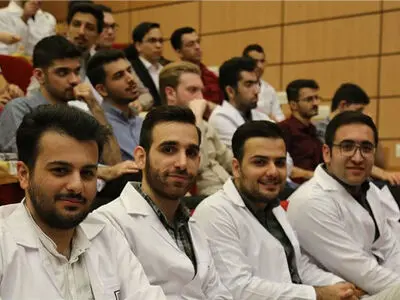 ظرفیت پذیرش دانشجویان پزشکی بدون تأمین زیرساخت‌ها افزایش یافته است


