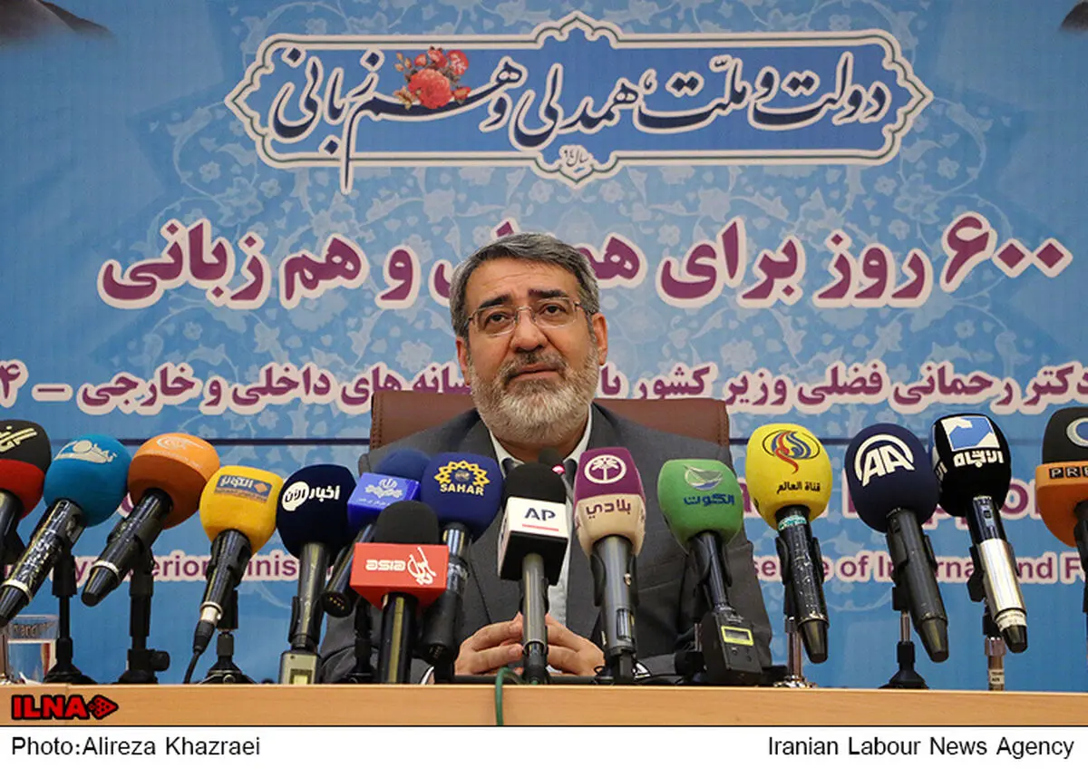 آزادی عاملان حادثه شیراز با قید وثیقه/ تدوین قانون شفافیت منابع تبلیغات انتخاباتی