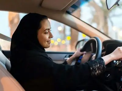 حمایت حقوقی سازمان تاکسیرانی از بانوان/ انتقال مالکیت خودروها در حال انجام است