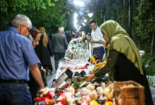 صدور ۲۲ هزار مجوز بهره برداری از غرف بازارهای سیار در مشهد